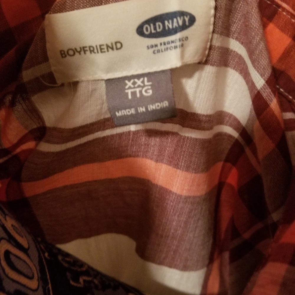 Old Navy 2x shirt